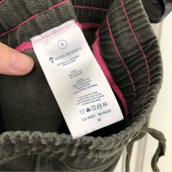 SIZE 6 - Ivivva by Lululemon girls skirt - Picture 6 of 7